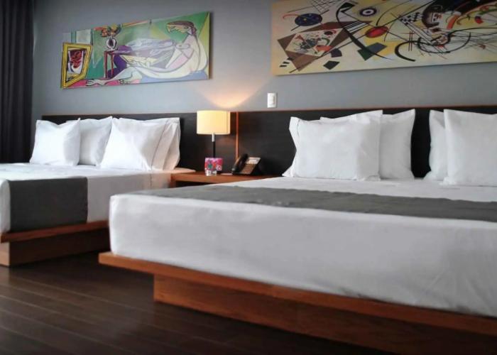 Hotel y Tú