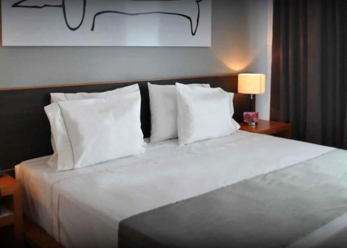 Hotel y Tú