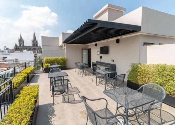 Six Hotel Guadalajara Expiatorio