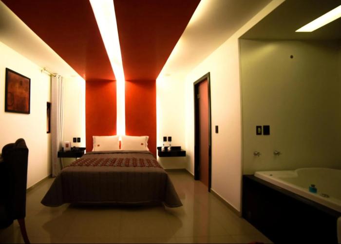 Six Hotel Guadalajara Expiatorio