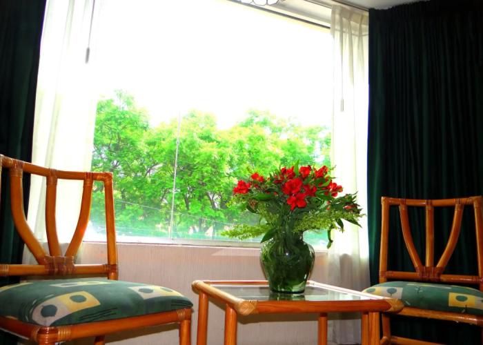 Oliva Plaza Hotel