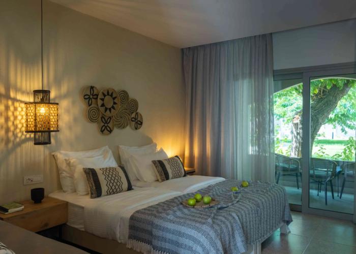 Eliros Mare Beachfront Poem Hotel