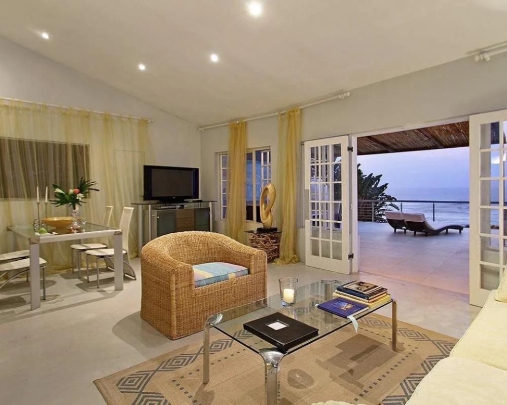 Days At Sea Beach Lodge