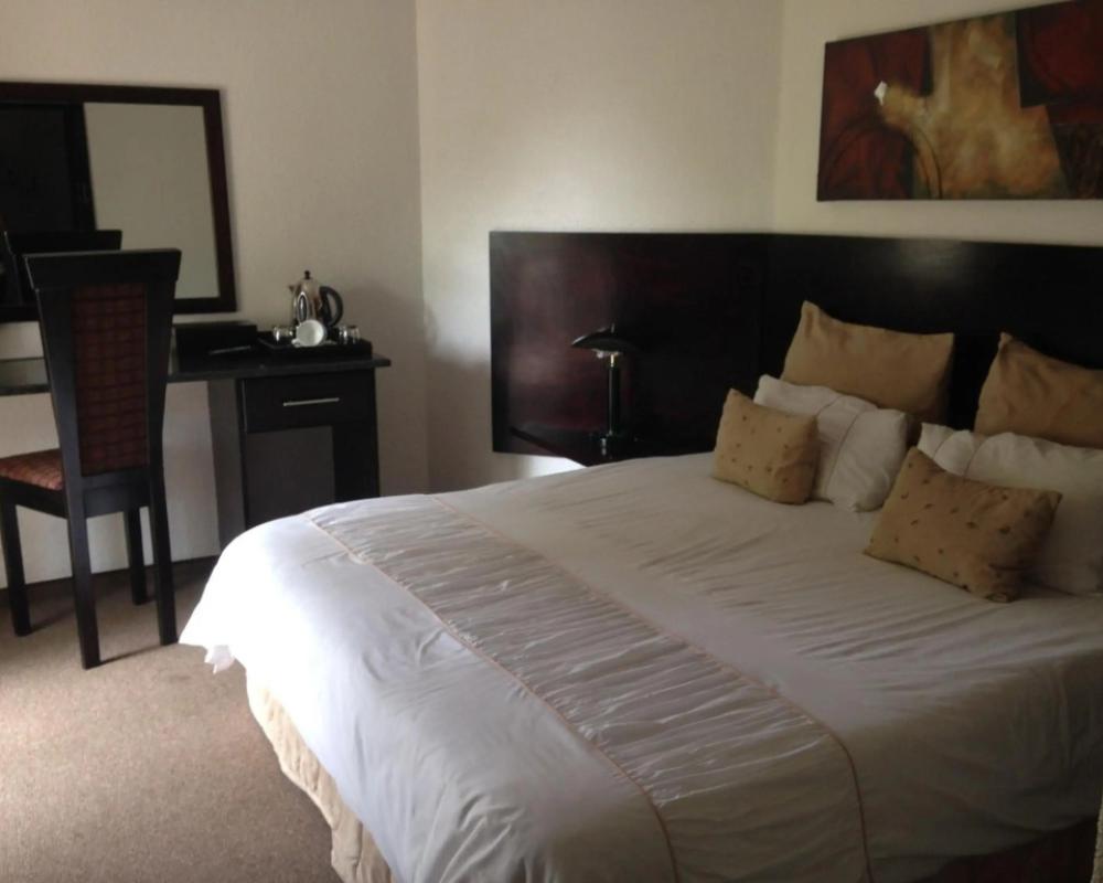 Waterfront Country Lodge