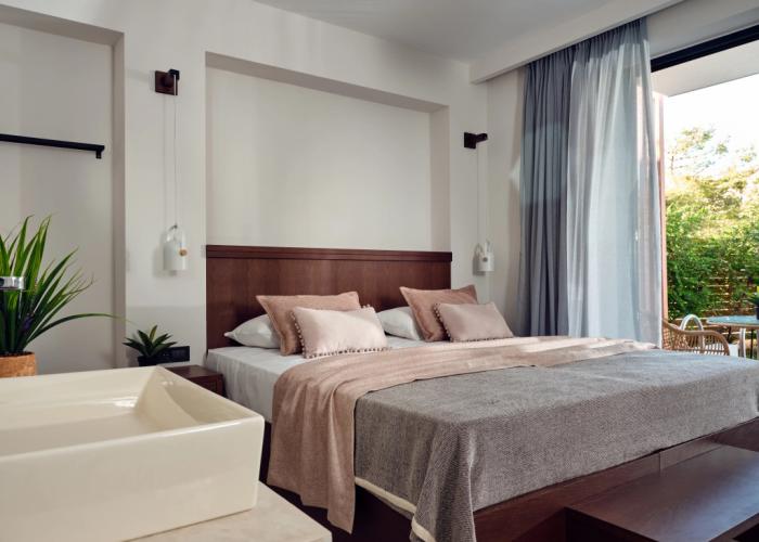 Letsos Hotel