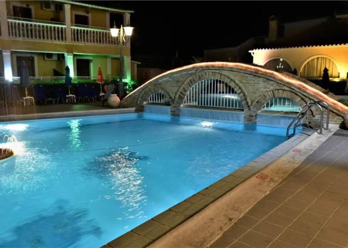 Elpida Hotel