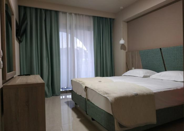 Eleni's Garden & Castello Suites