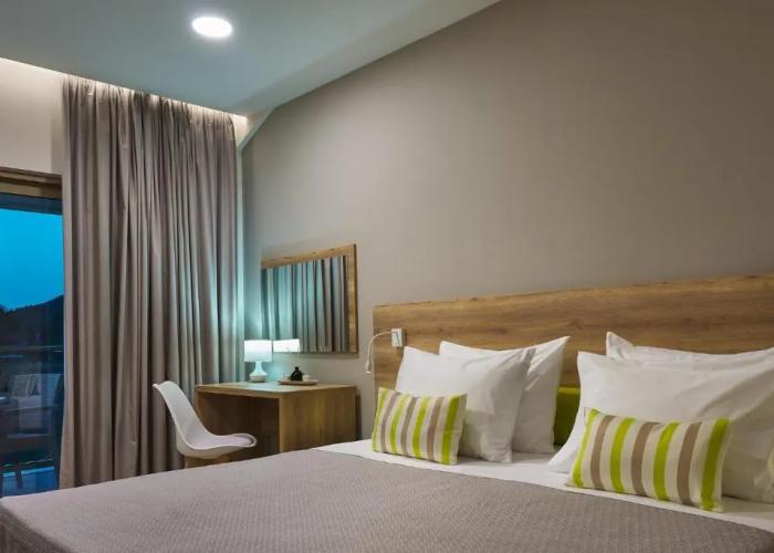 Grapevines Hotel