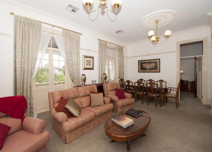 Cobb & Co Court Boutique Hotel