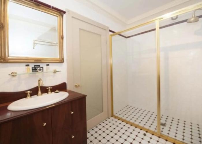 Cobb & Co Court Boutique Hotel