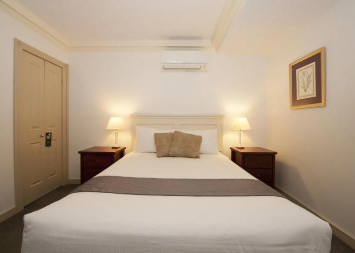 Cobb & Co Court Boutique Hotel