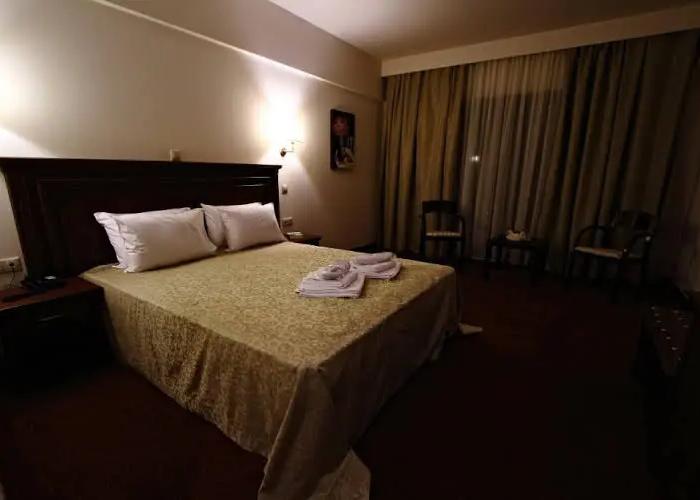 Siris Hotel