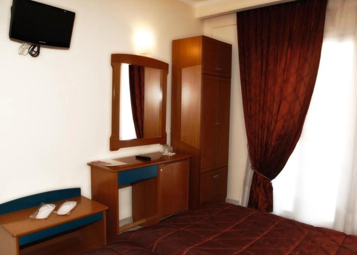 Alexiou Hotel
