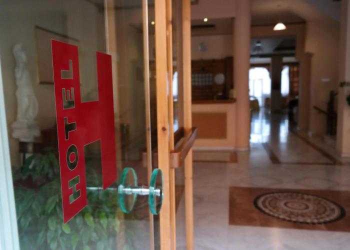 Alexiou Hotel