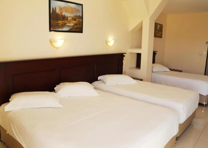 Hotel Kosta Famissi