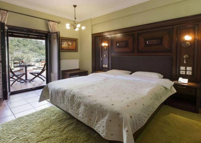 Dellas Boutique Hotel