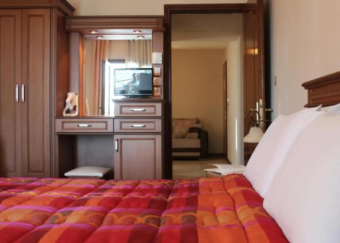 Famissi Hotel