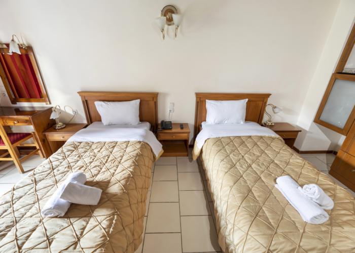 Famissi Eden Hotel