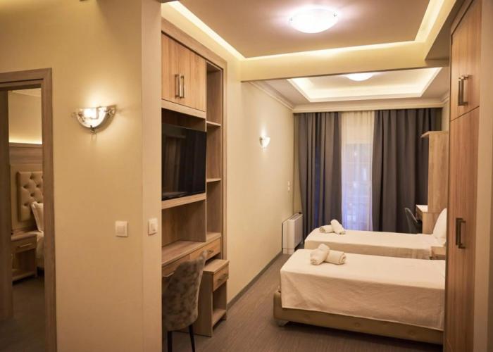 Famissi Eden Hotel
