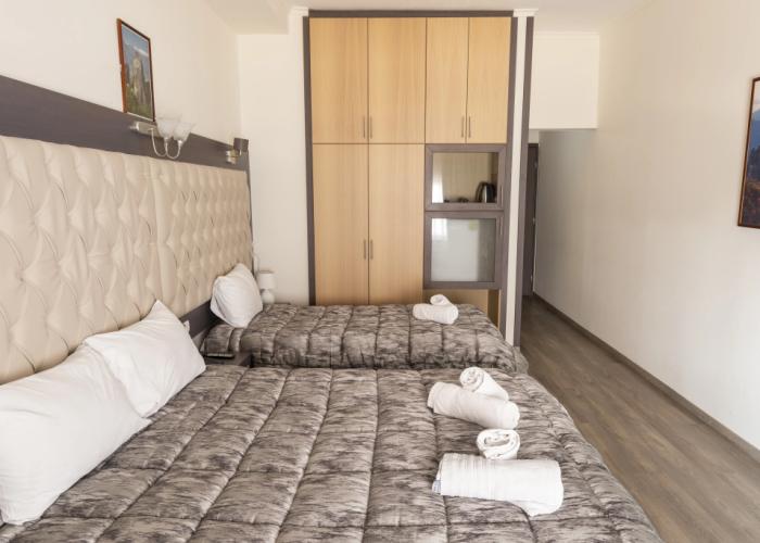 Famissi Eden Hotel