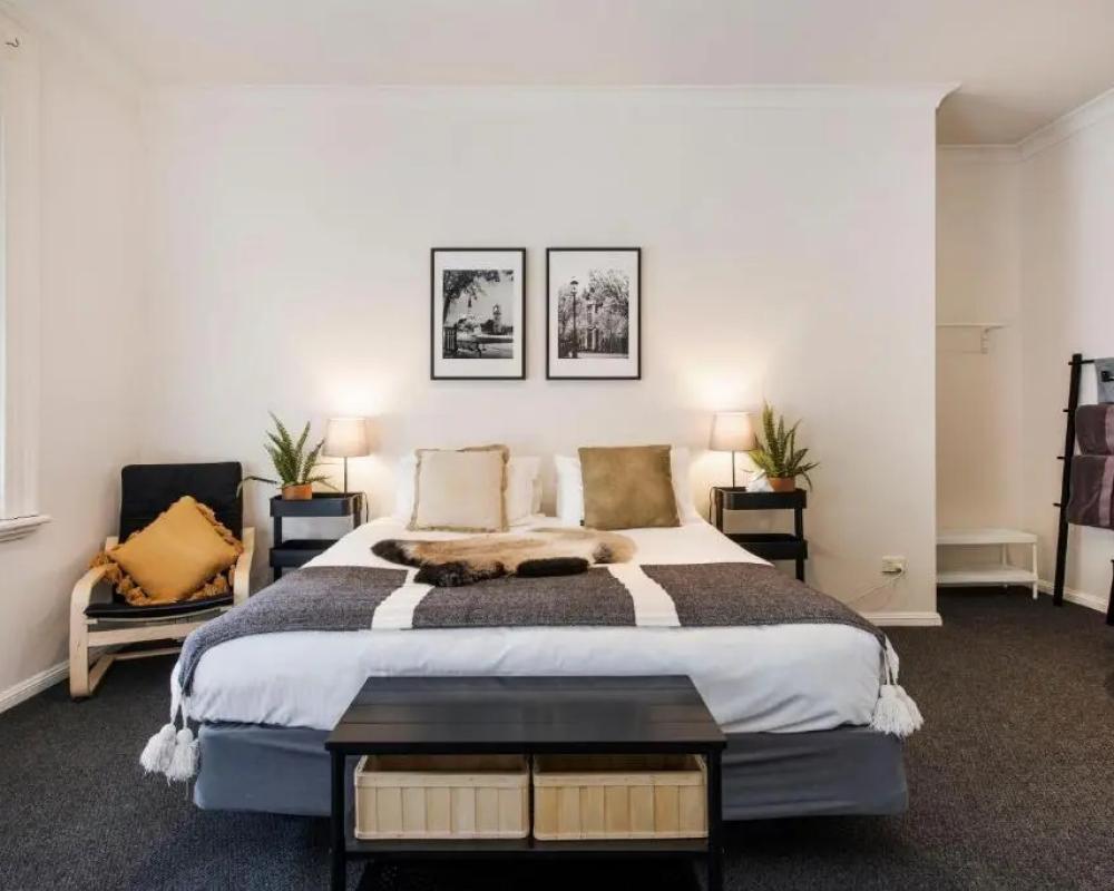 фото The Woolpack Hotel