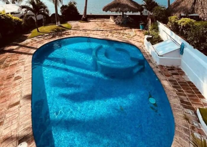 Apartamento frente a la Playa Brucerias