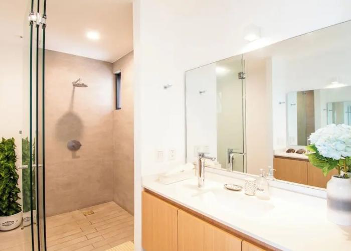 Condo Aria Ocean 206 by Kivoya