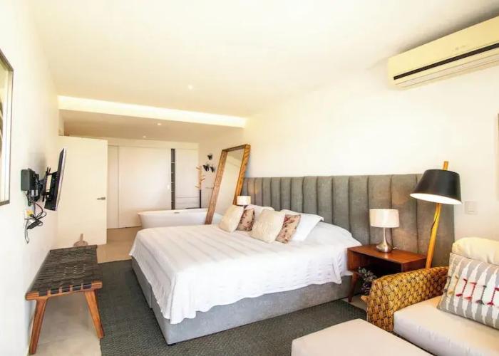 Condo Aria Ocean 206 by Kivoya