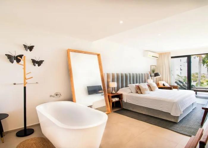 Condo Aria Ocean 206 by Kivoya