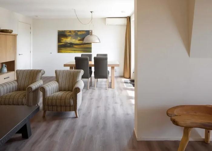 Luxurious Apartment Near sea
