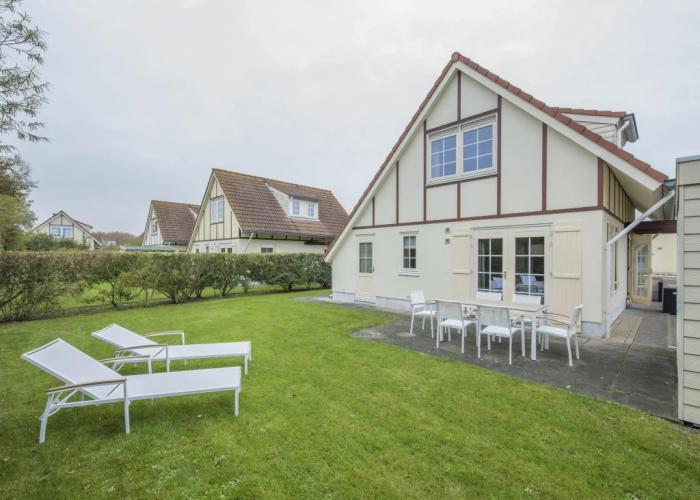 Restyled Villa With Dishwasher, Near the Sea in Domburg