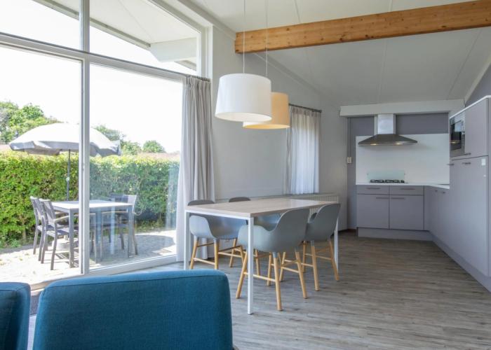 Restyled Bungalow with Dishwasher near Cozy Domburg