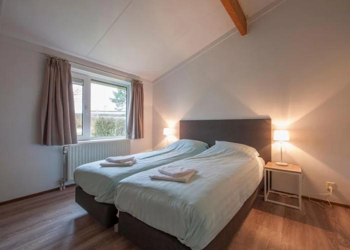 Restyled Bungalow with Dishwasher near Cozy Domburg