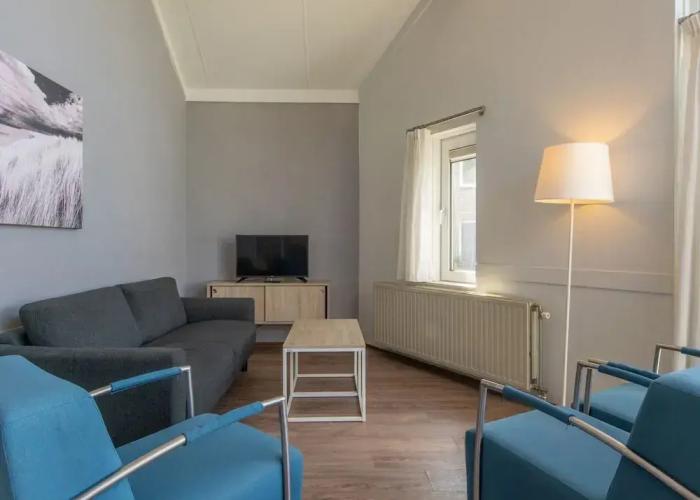 Restyled Bungalow with Dishwasher near Cozy Domburg