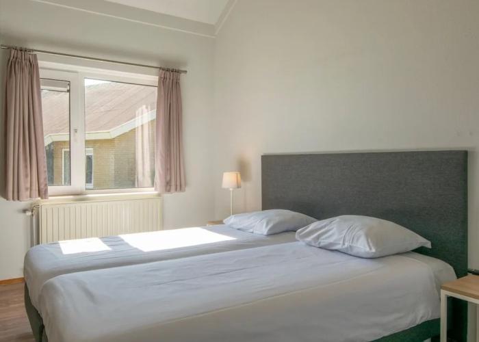 Restyled Bungalow with Dishwasher near Cozy Domburg
