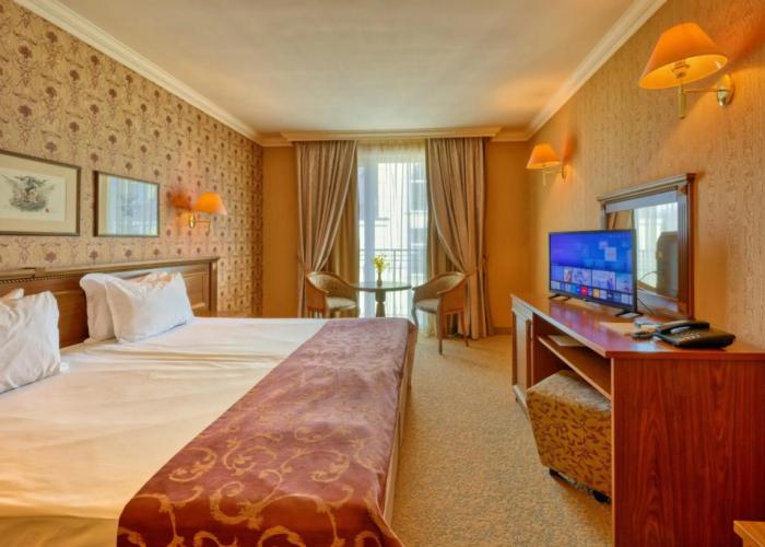 Club Central Hotel