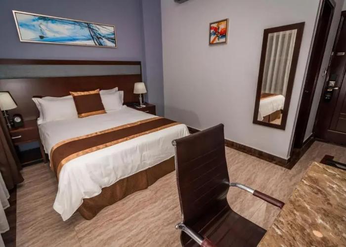Hotel City Plaza & Suites