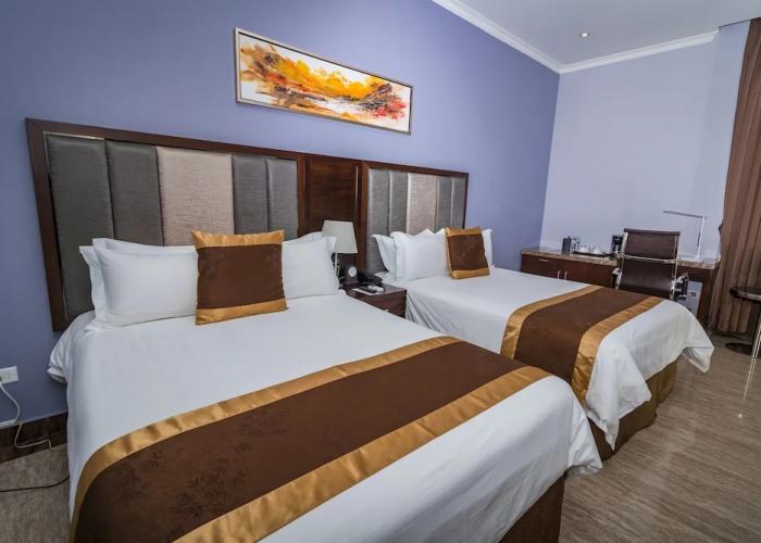 Hotel City Plaza & Suites