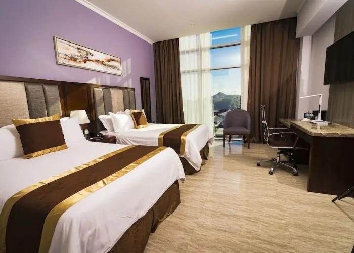 Hotel City Plaza & Suites