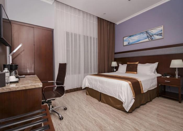 Hotel City Plaza & Suites