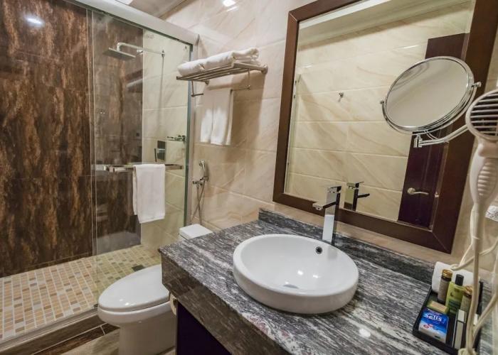 Hotel City Plaza & Suites