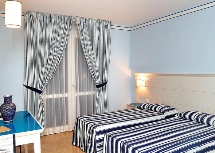 Cala La Luna Resort