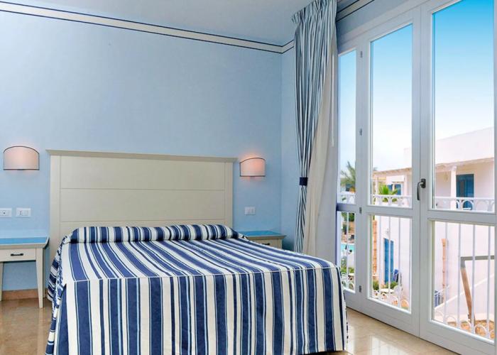 Cala La Luna Resort