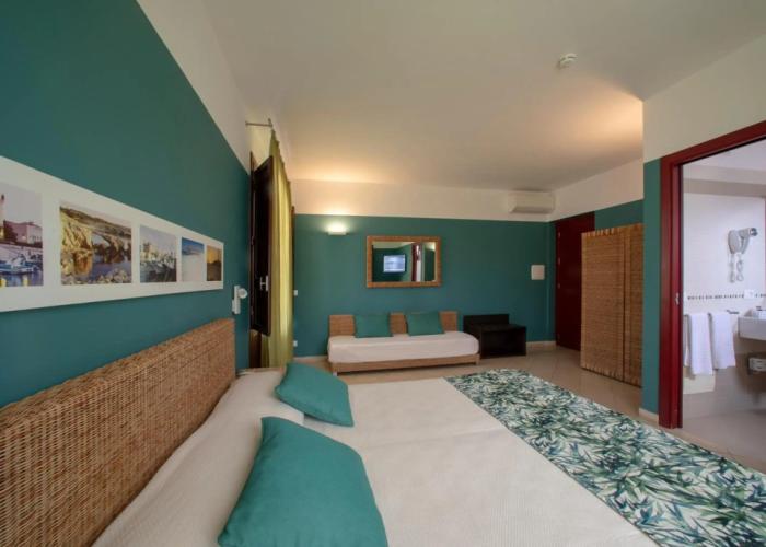 Insula Hotel