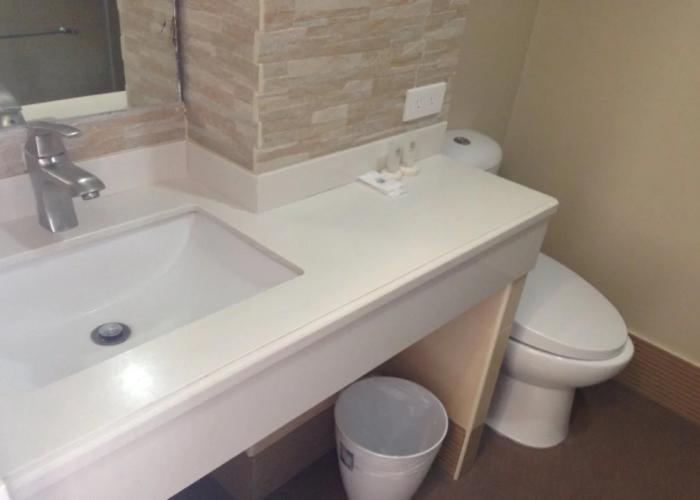 Manhattan Suites Inn