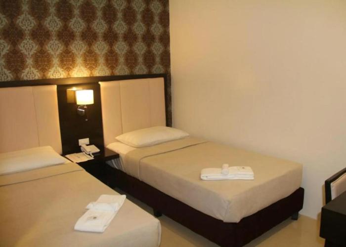 Manhattan Suites Inn