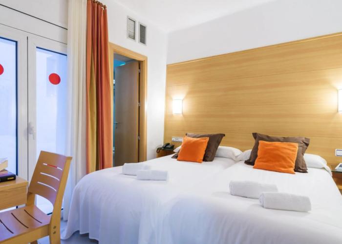 Hotel & Diving les Illes