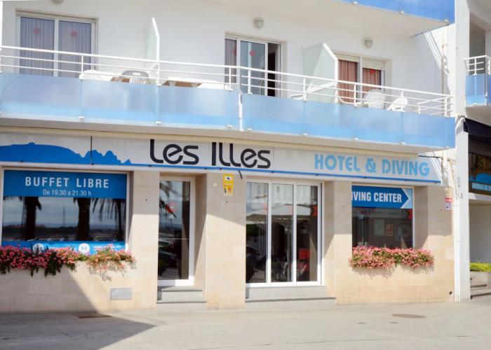 Hotel & Diving les Illes