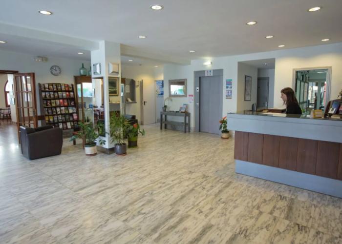 Hotel Medes II