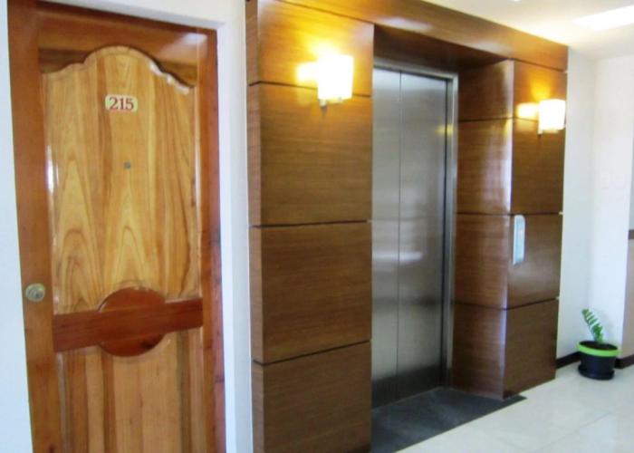Tiptop Tower Suite Inn